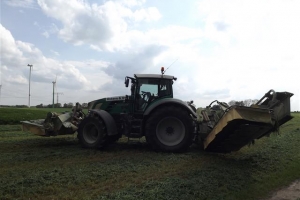 Traktor im Barnim #02